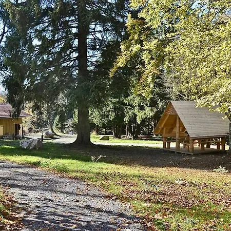 Le Petit Loup, Neuf Avec Jardin Apartmán